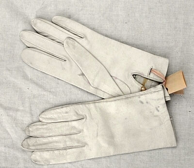 Cream Leather Gloves